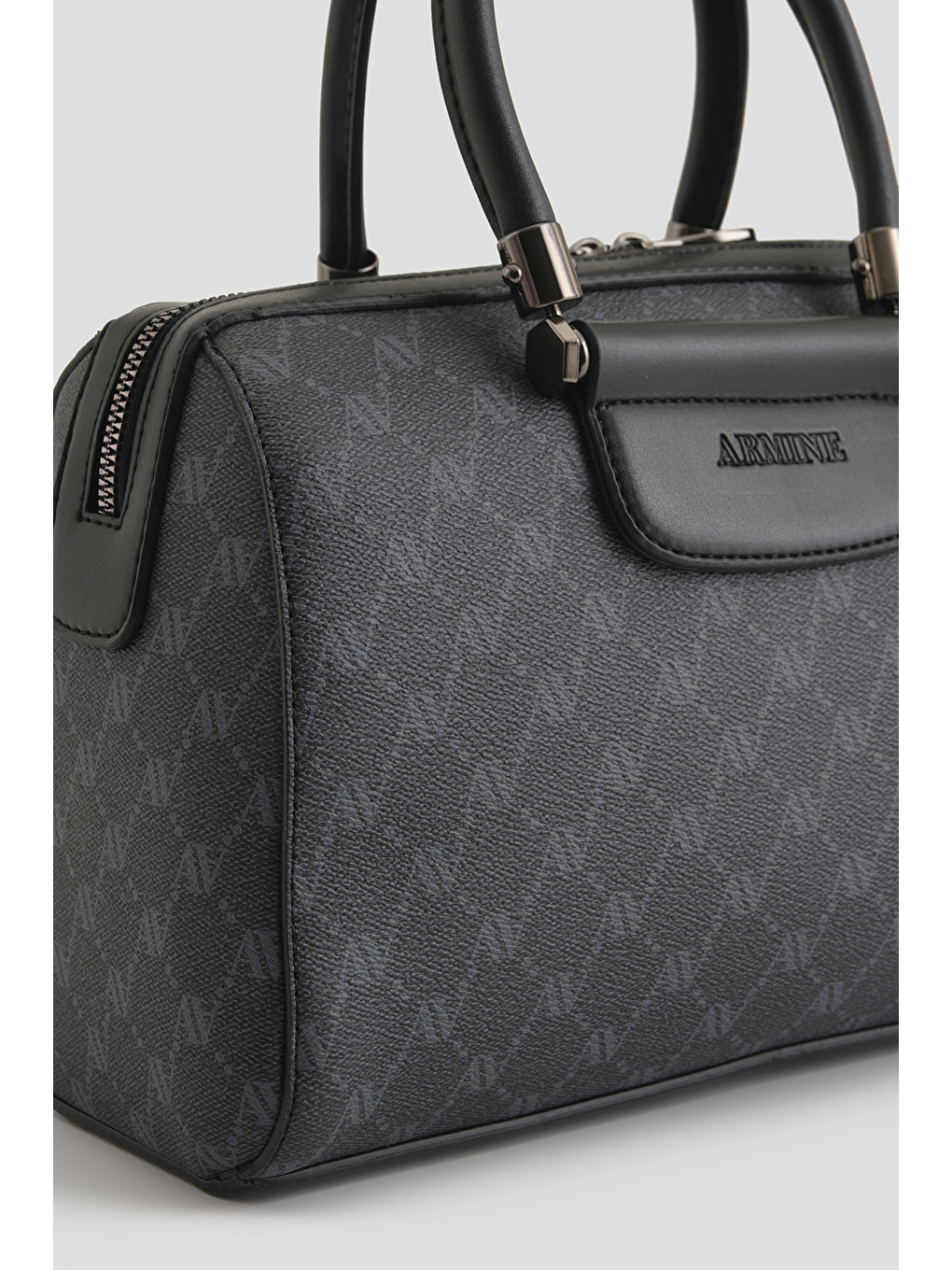 Noktalı Çanta Siyah-1