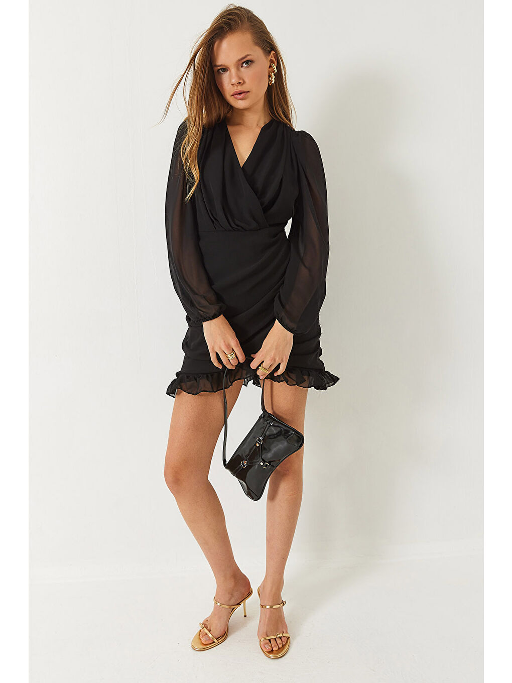 Siyah Kadın Kruvaze Yaka Büzgülü Tül Detaylı Mini Elbise-4