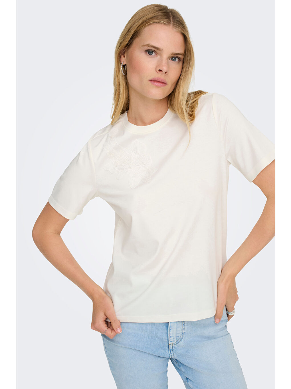 Ekru Onlsophia Regular Fit Bisiklet Yaka T Shirt 15368560-3
