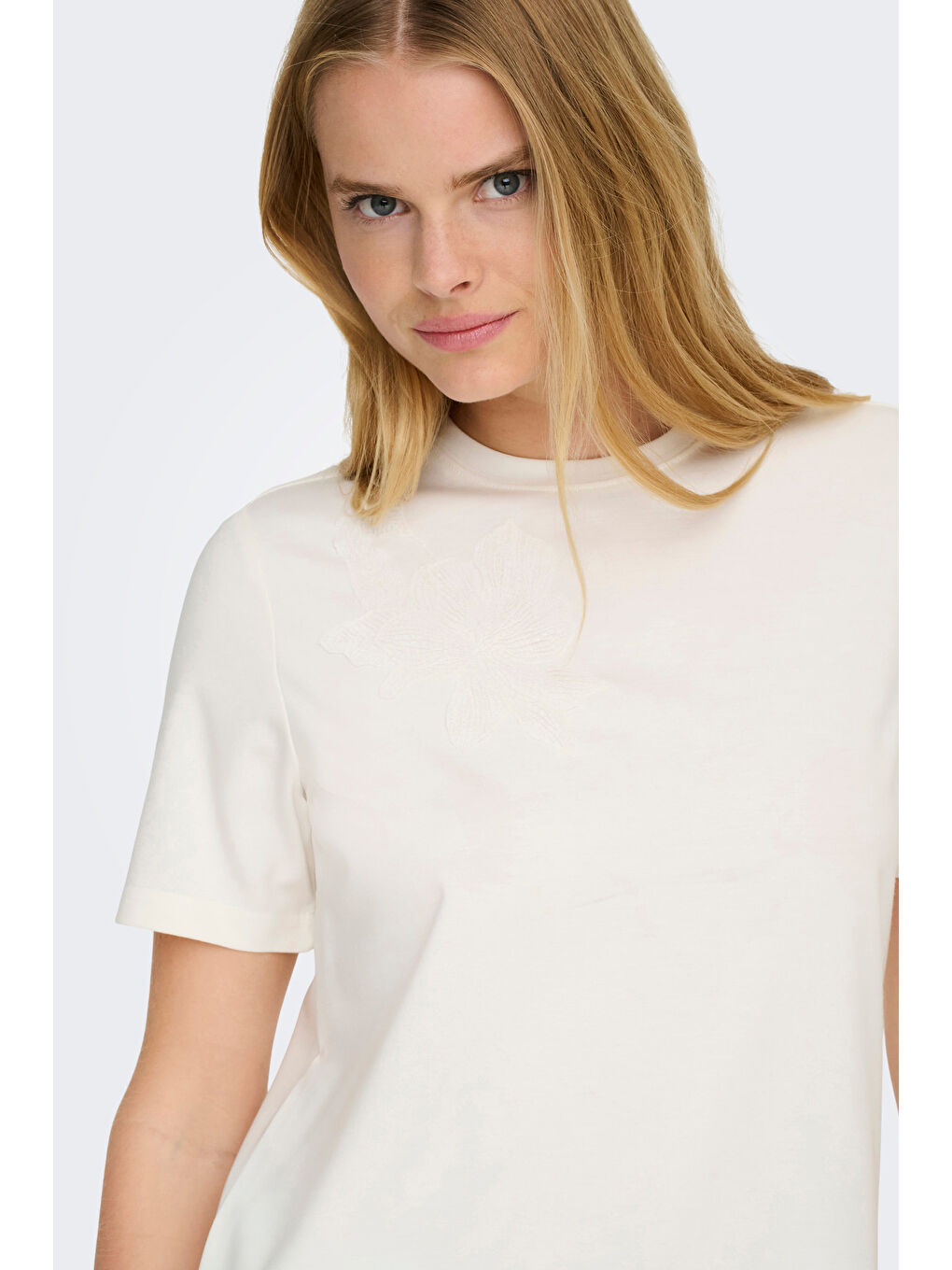 Ekru Onlsophia Regular Fit Bisiklet Yaka T Shirt 15368560-4