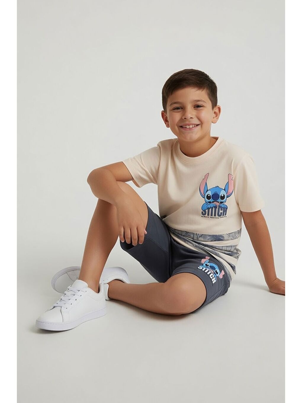 Gri Füme Palmiye Desenli Çizgili Tişörtlü Erkek Çocuk Şortlu 2li Takım 23933-3