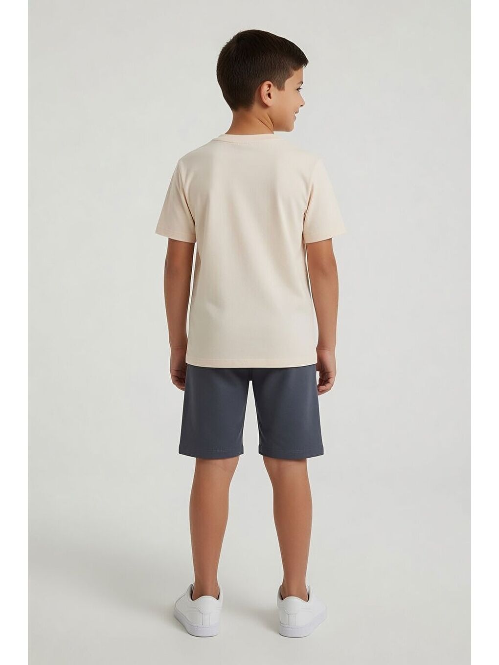 Gri Füme Palmiye Desenli Çizgili Tişörtlü Erkek Çocuk Şortlu 2li Takım 23933-4