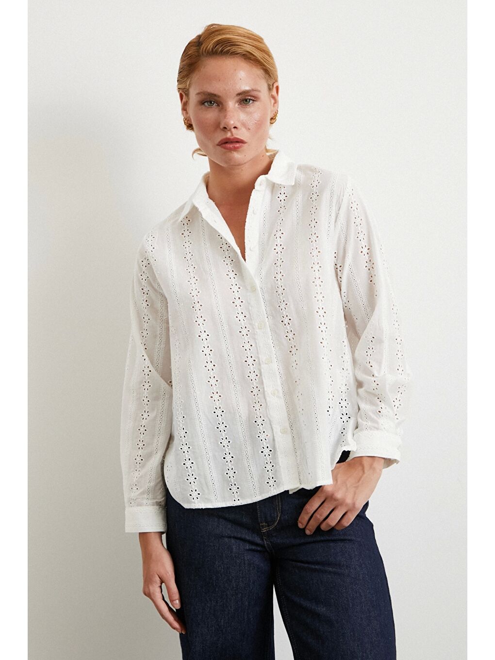 Fisto İşlemeli Gömlek Beyaz-2