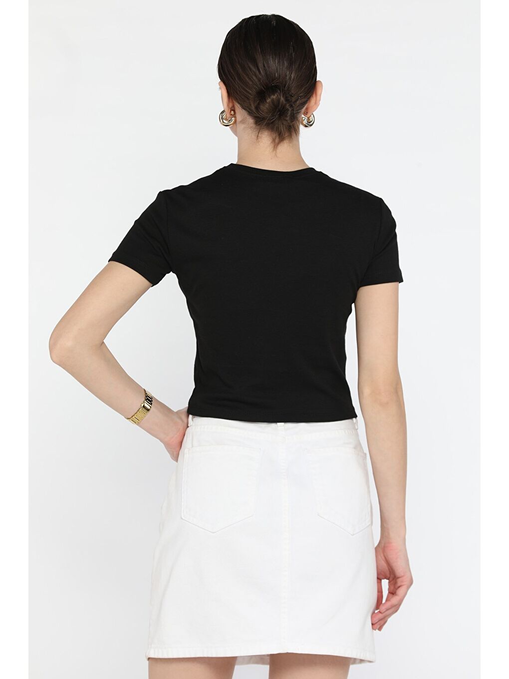 Siyah Bisiklet Yaka Baskılı Kadın Tişört-3