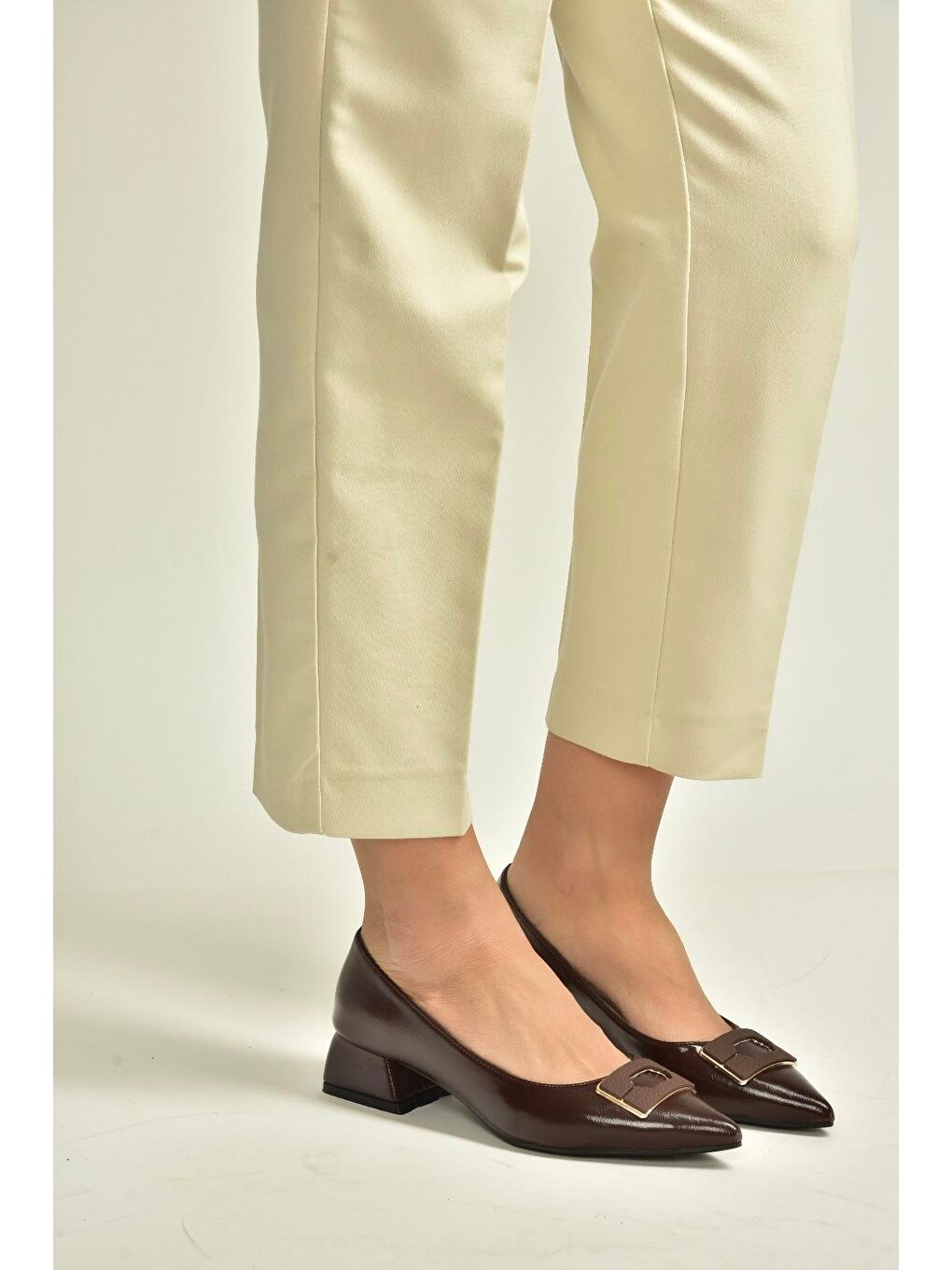 Kahverengi Kadın Topuklu Ayakkabı V820371160-2