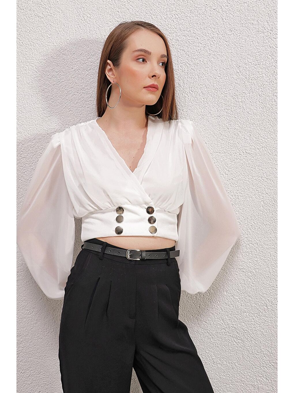 Kadın Beyaz Kruvaze Yaka Şifon Bluz-2