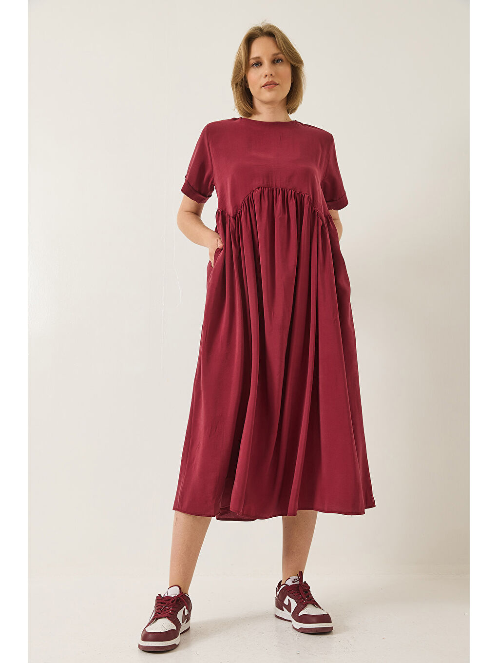 Bordo Kadın Kısa Kollu Asimetrik Dikiş Detaylı Cepli Yazlık Modal Elbise-3