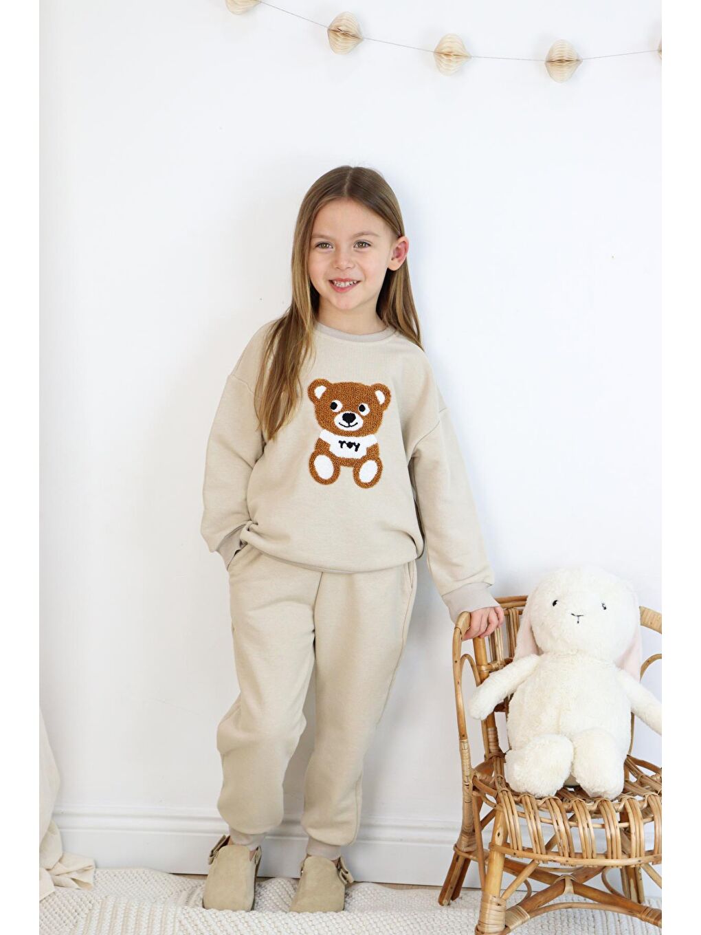 Ekru Kız-Erkek (Unisex) Çocuk İnterlok Kumaş Orta Kalınlıkta Nakışlı-Baskılı Örme Basic Eşofman Takımı-3