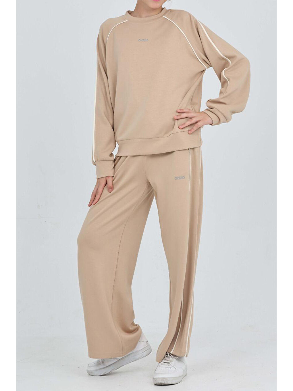 Bej Kız Çocuk Double Face Kumaş Şerit Detaylı Alt-Üst Takım 12303-1