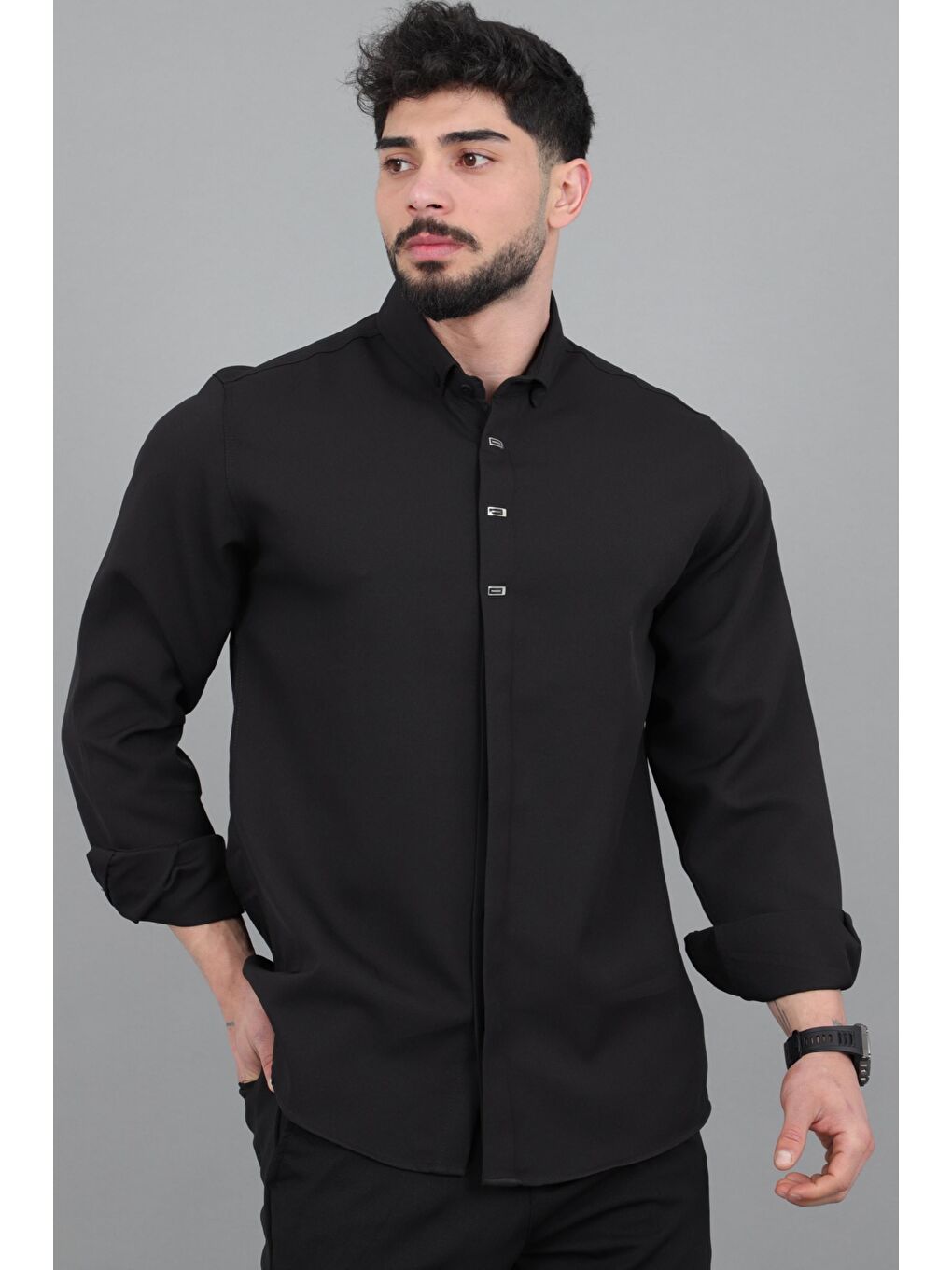 Siyah Düğme Detay Premium Yazlık Uzun Kol Gömlek QCM 6727_40419-1
