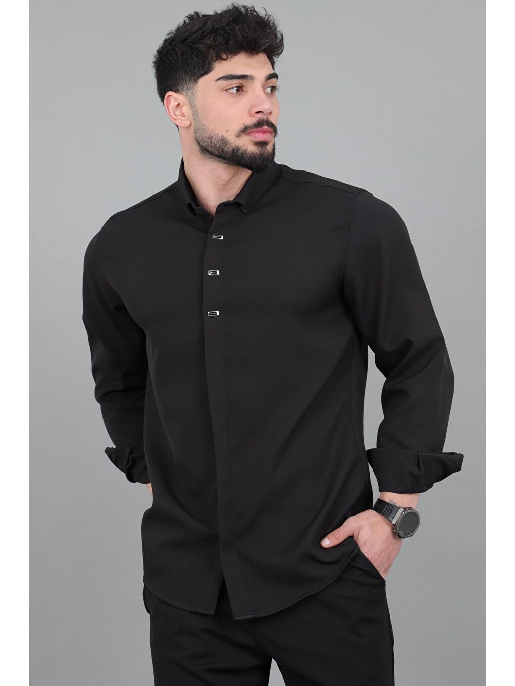 Siyah Düğme Detay Premium Yazlık Uzun Kol Gömlek QCM 6727_40419-2