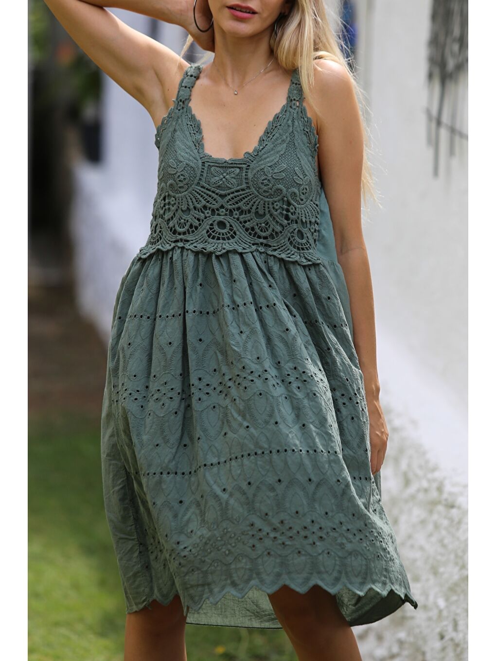 İtalyan Haki Askılı Dantelli Fistolu Dokuma Casual Elbise-2