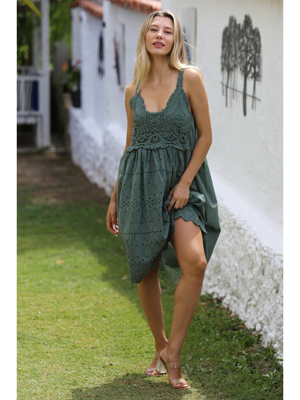 İtalyan Haki Askılı Dantelli Fistolu Dokuma Casual Elbise-3