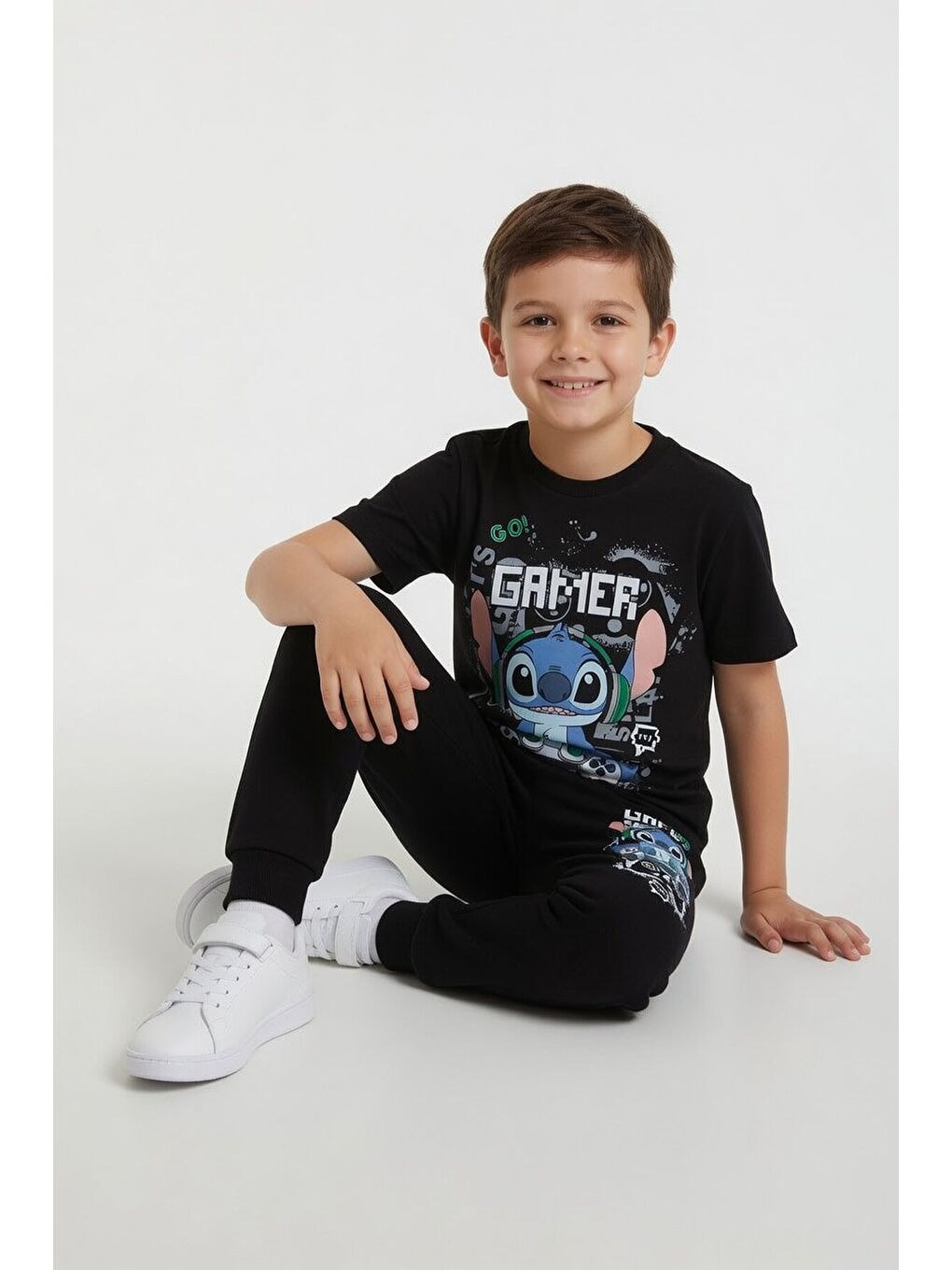 Siyah Gamer Karakter Baskılı Tişörtlü Erkek Çocuk Eşofman Takımı 23874-3