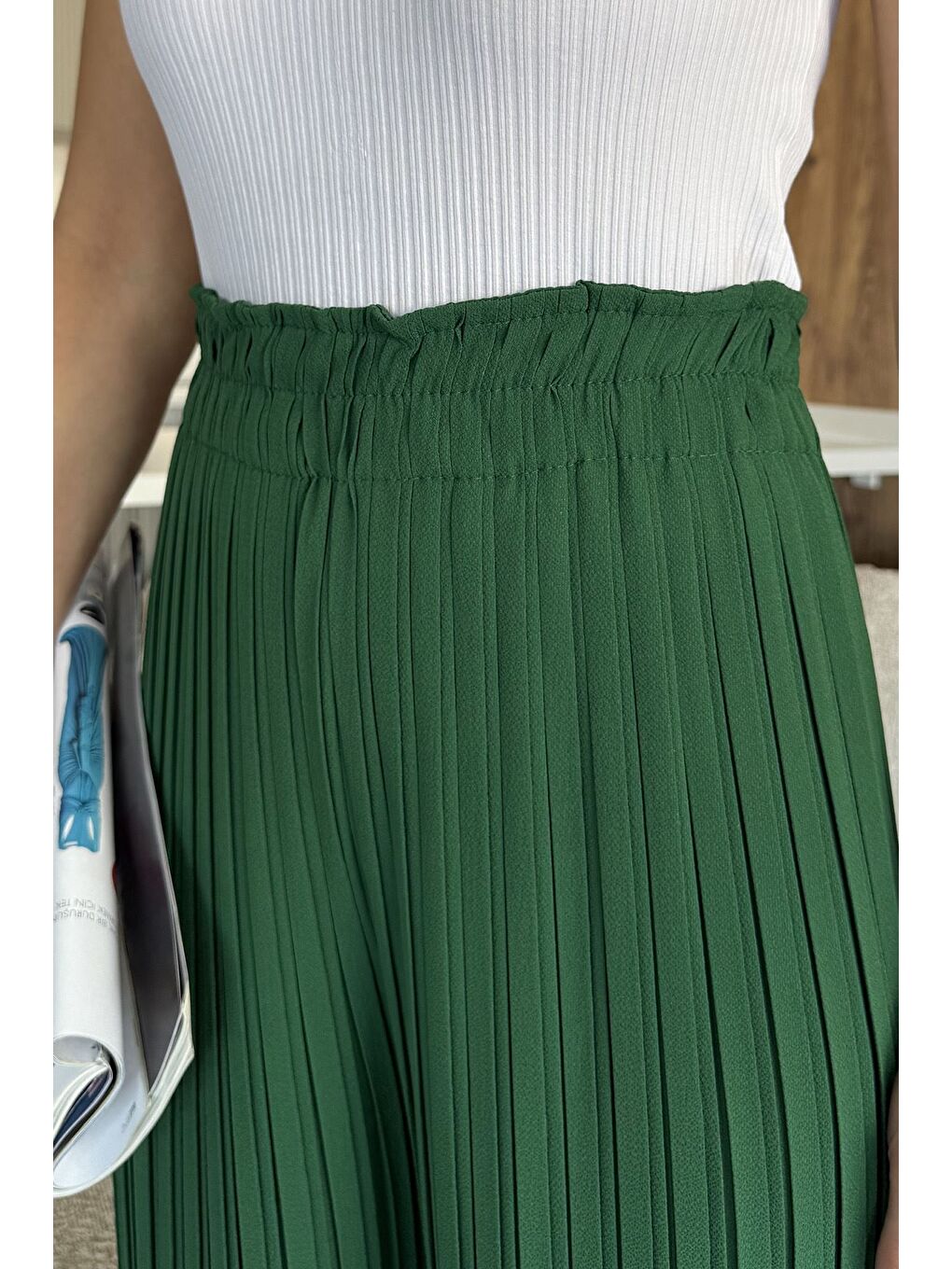 Yeşil Kadın Bel Lastikli Piliseli Bol Kesim Pantolon-3