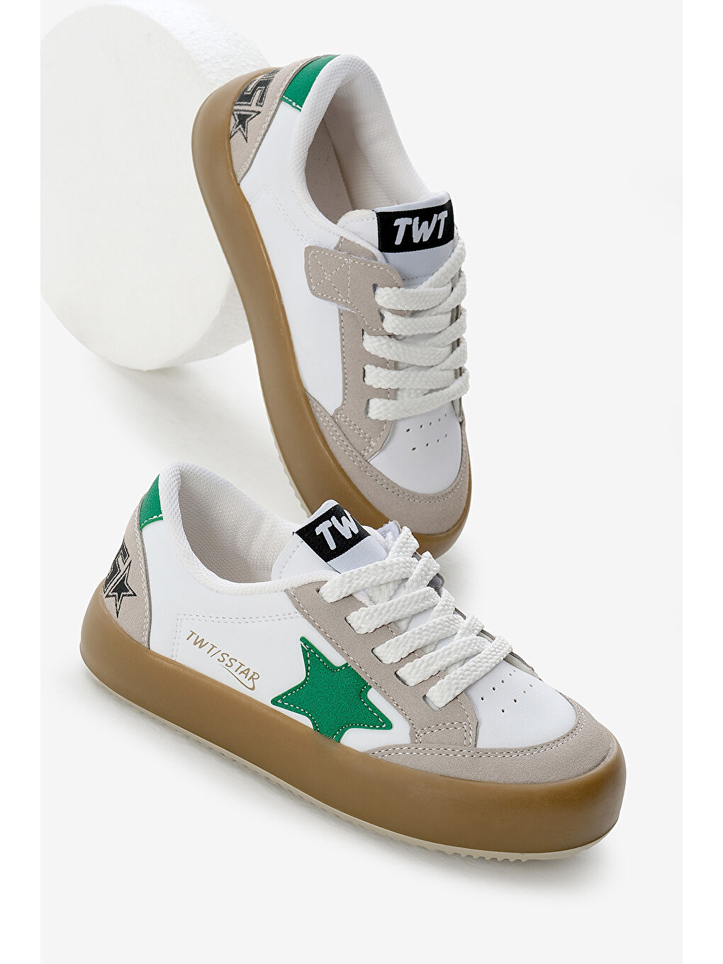 Çocuk Unisex Beyaz Yeşil Termo Taban Yıldız Detaylı Bağcıklı ve Cırtlı Spor Ayakkabı