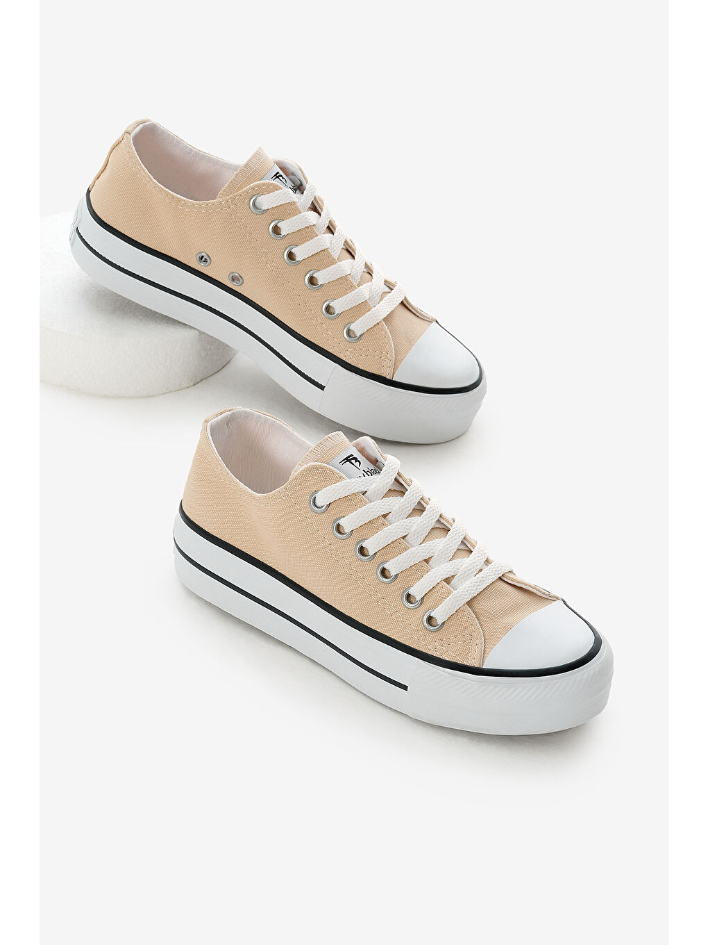 Kadın Bej Termo Kalın Taban Bağcıklı Keten Spor Ayakkabı