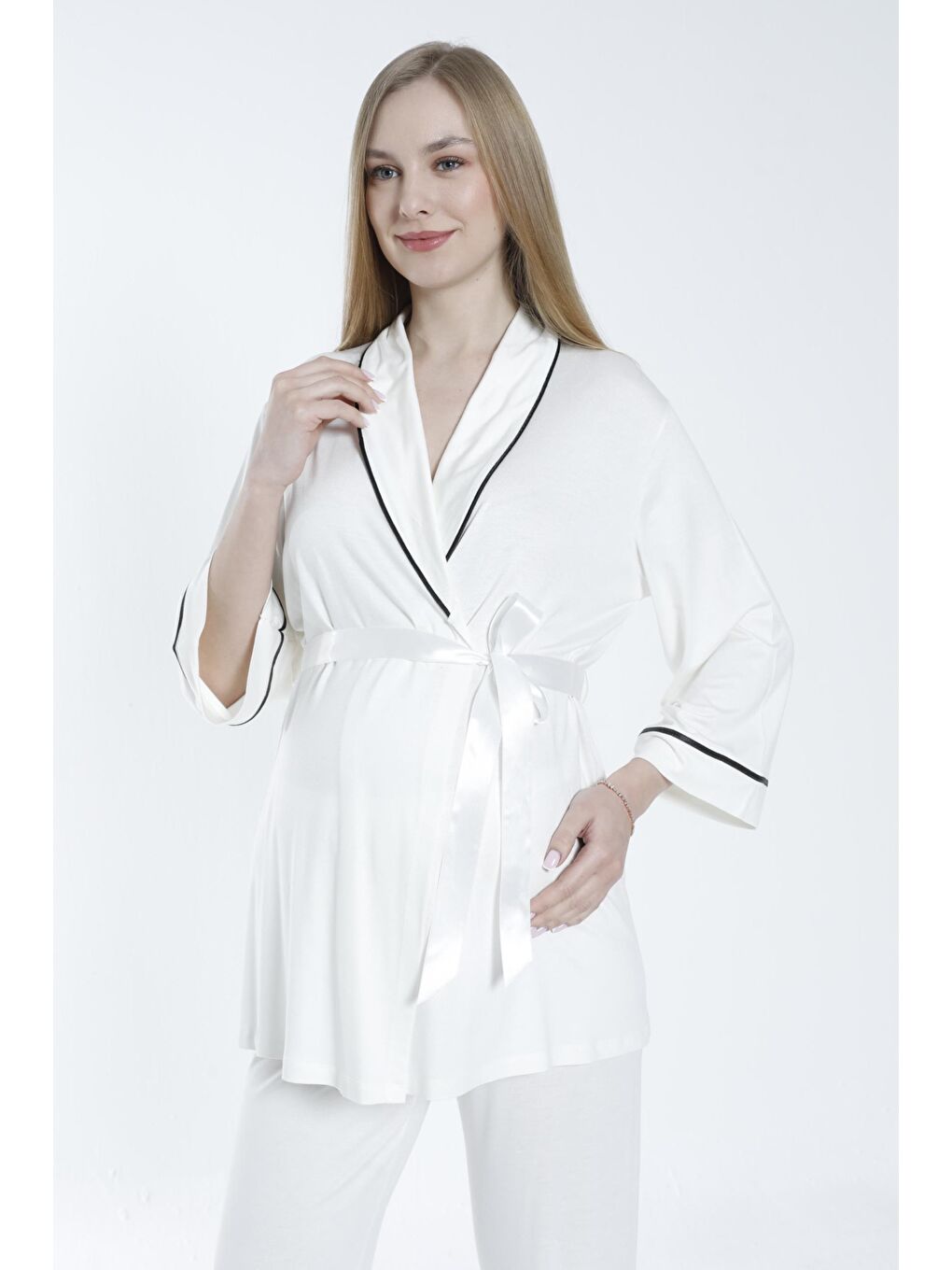 Beyaz Önden Bağlamalı Geniş Şerit Yakalı Hamile ve Lohusa Pijama Takımı-3