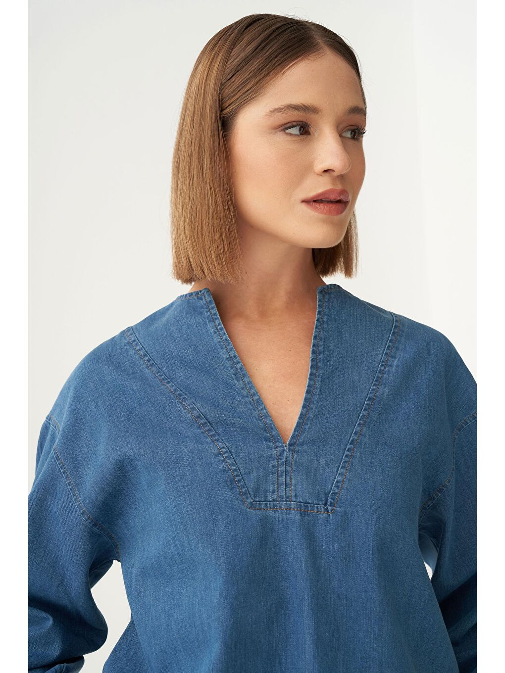 Açık Mavi-V Yaka Denim Gömlek Tunik-4