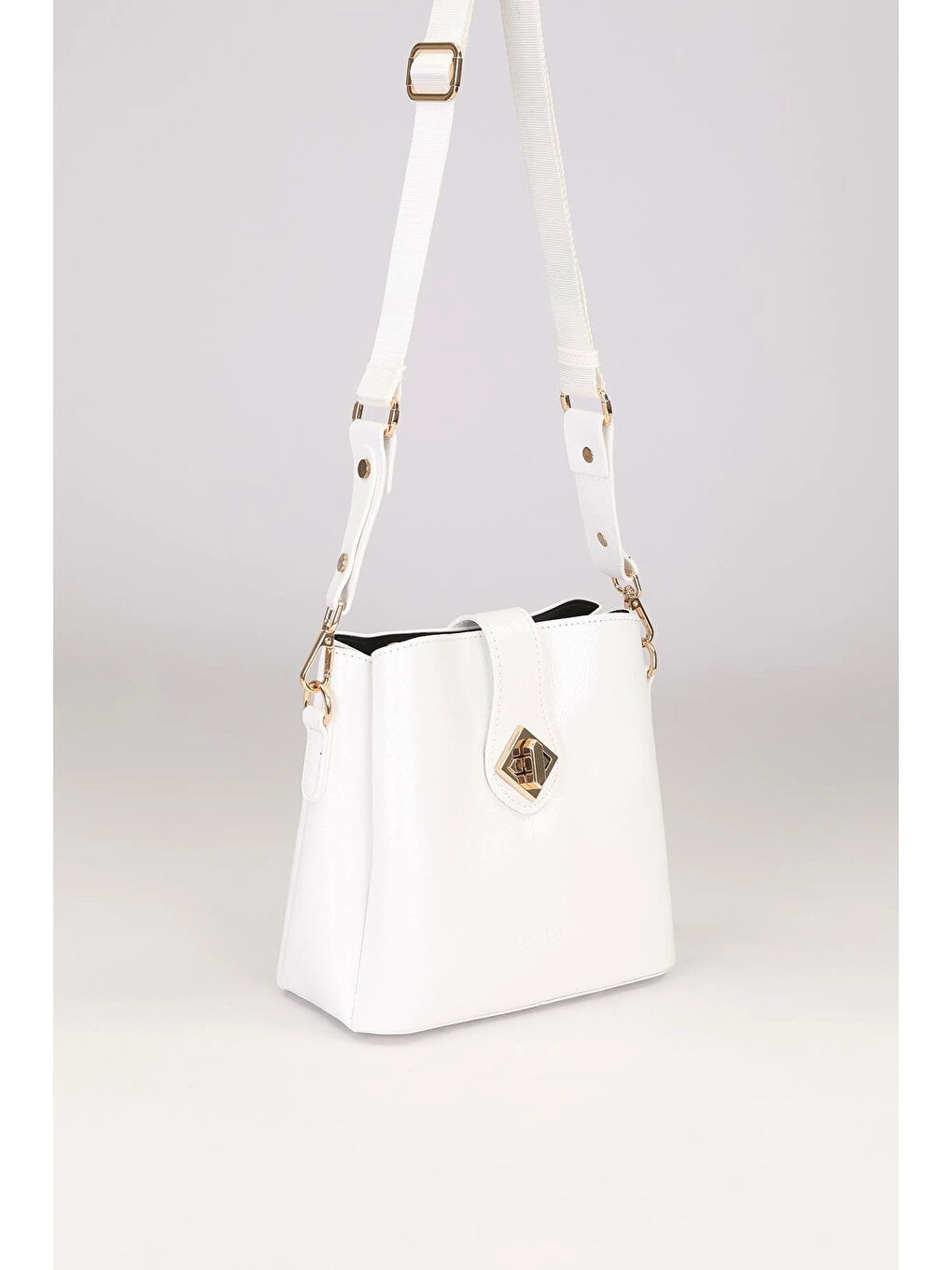 Beyaz Rugan Kadın Omuz Çantası 930167-1