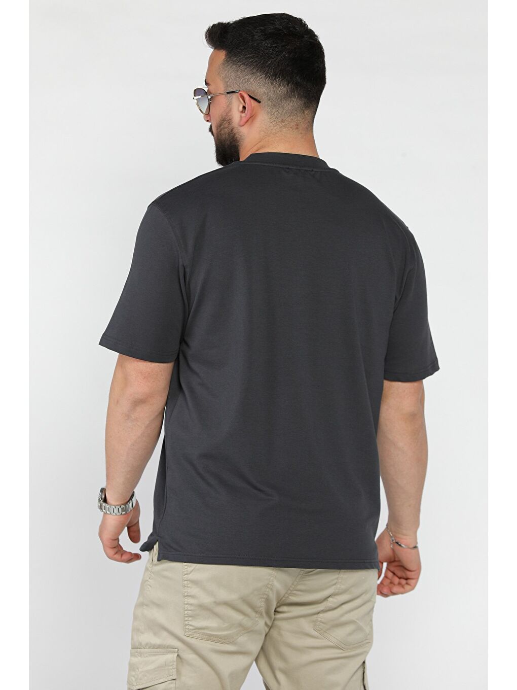 Gri Erkek Bisiklet Yaka Tişört-2