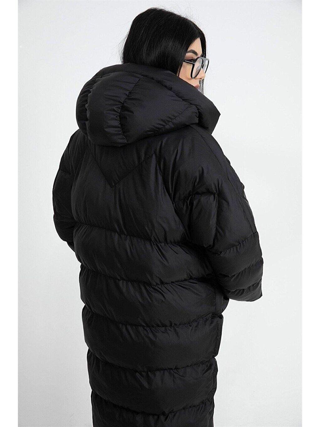 Kapüşonlu Uzun Oversize Şişme Kadın Mont - Siyah-6