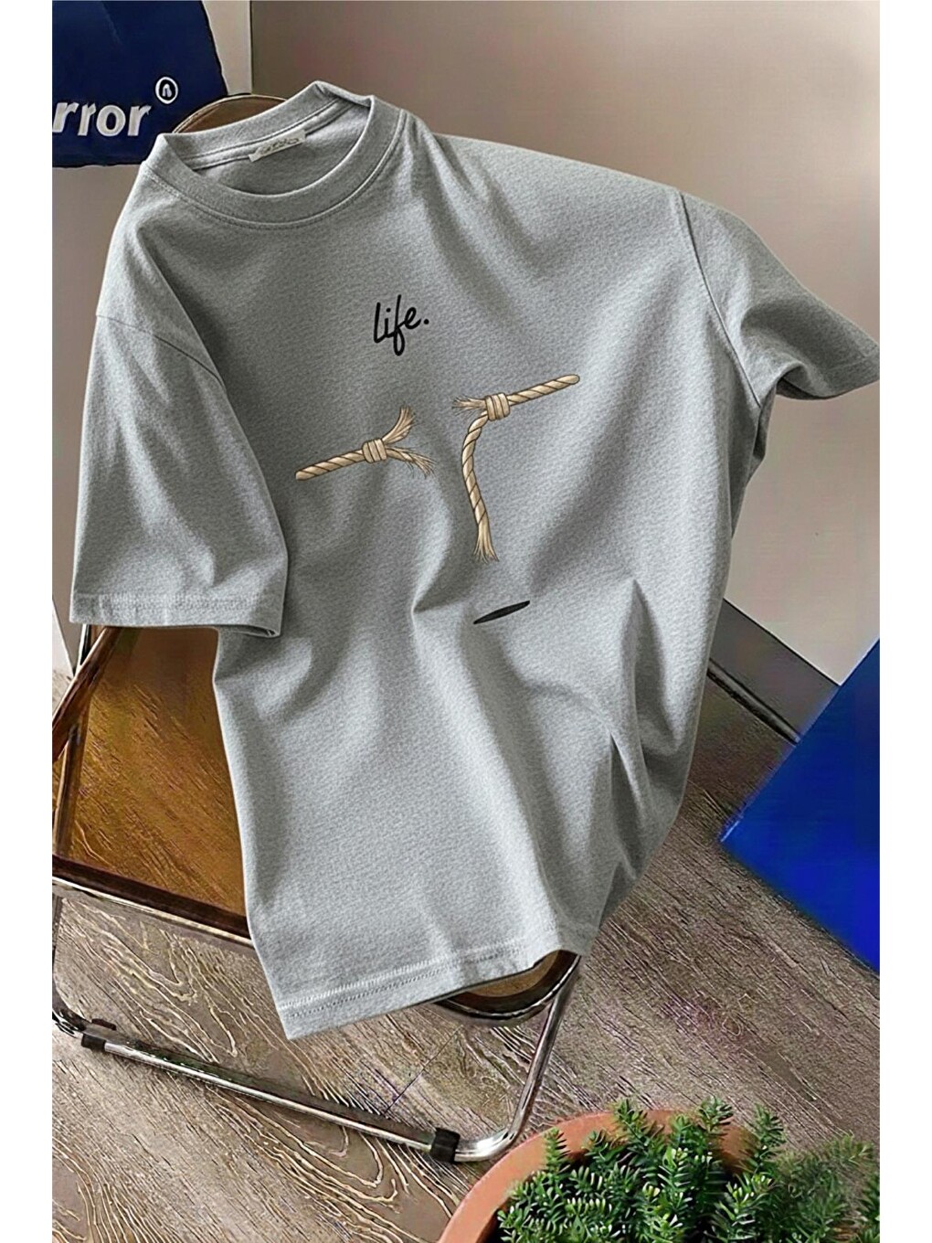 Gri Life Design Minimalist İllüstrasyon Baskılı Unisex Oversize Tişört