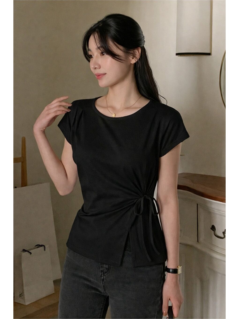 Siyah Kadın Yan Bağlama Detaylı Tişört-1