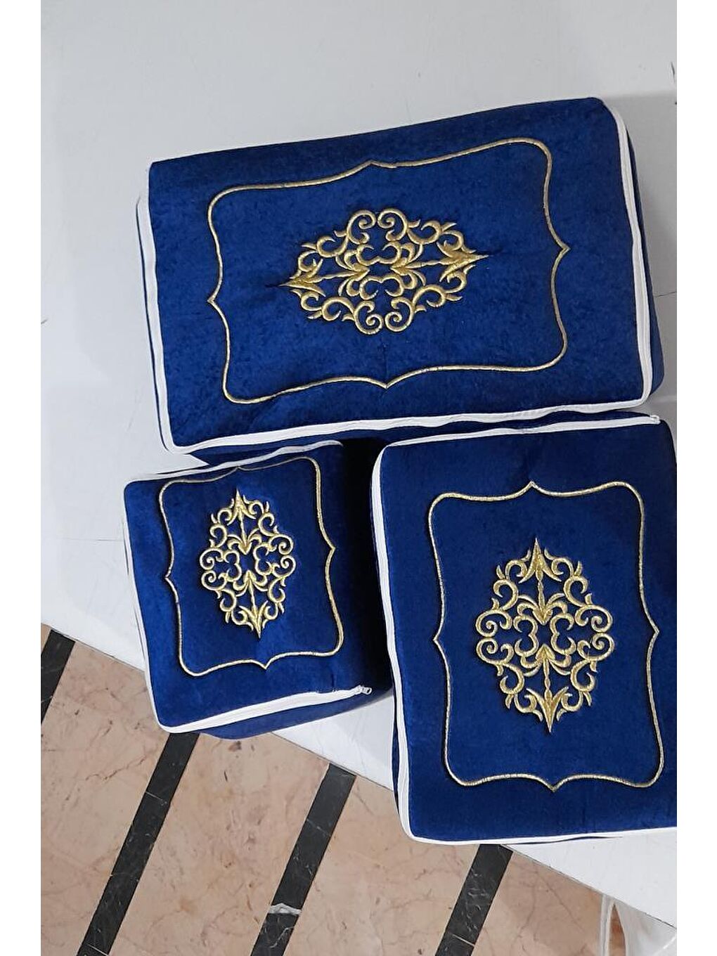 Nakışlı Kadife Fermuarlı Sünger 3lü Hurç Lacivert