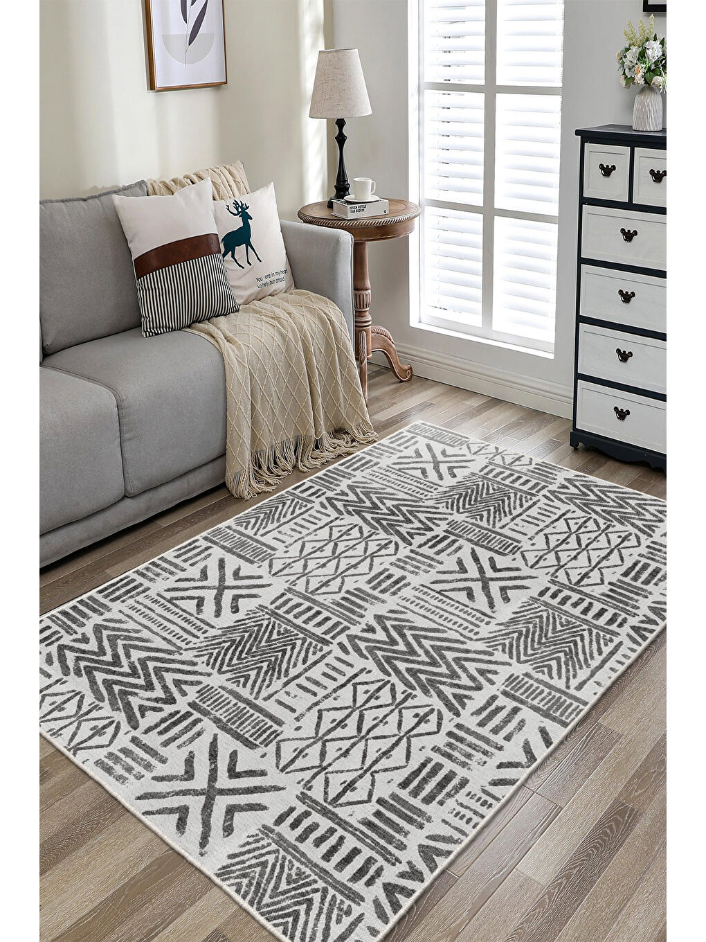 Gri Dekoratif Özel Tasarım Yıkanabilir İnce Kaymaz Tabanlı Modern Halı KECE FR48-2