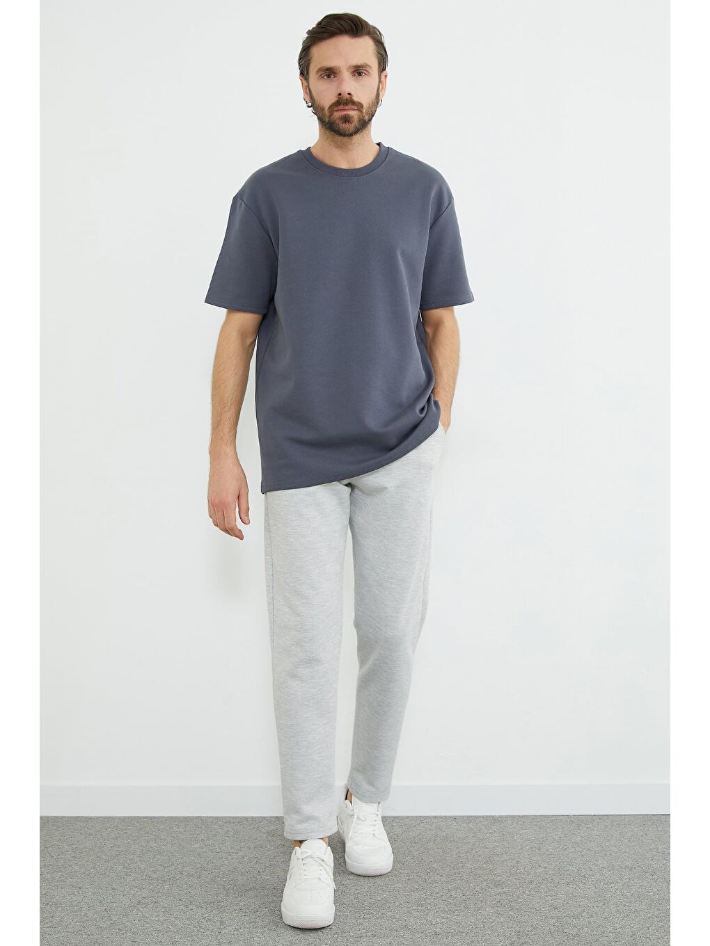 Gri Beli Lastikli Cepli Pike Kumaş Pantolon