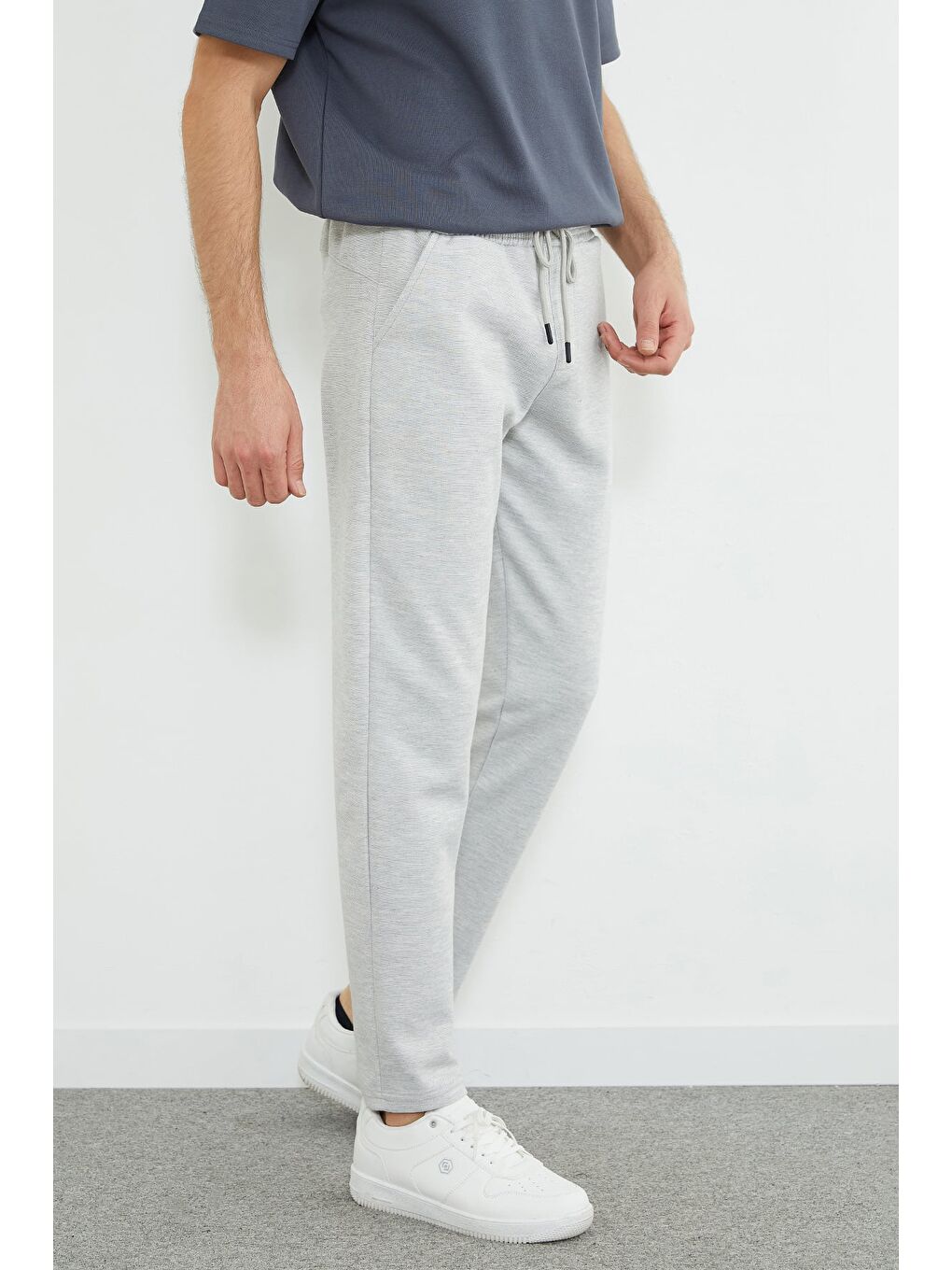 Gri Beli Lastikli Cepli Pike Kumaş Pantolon-3