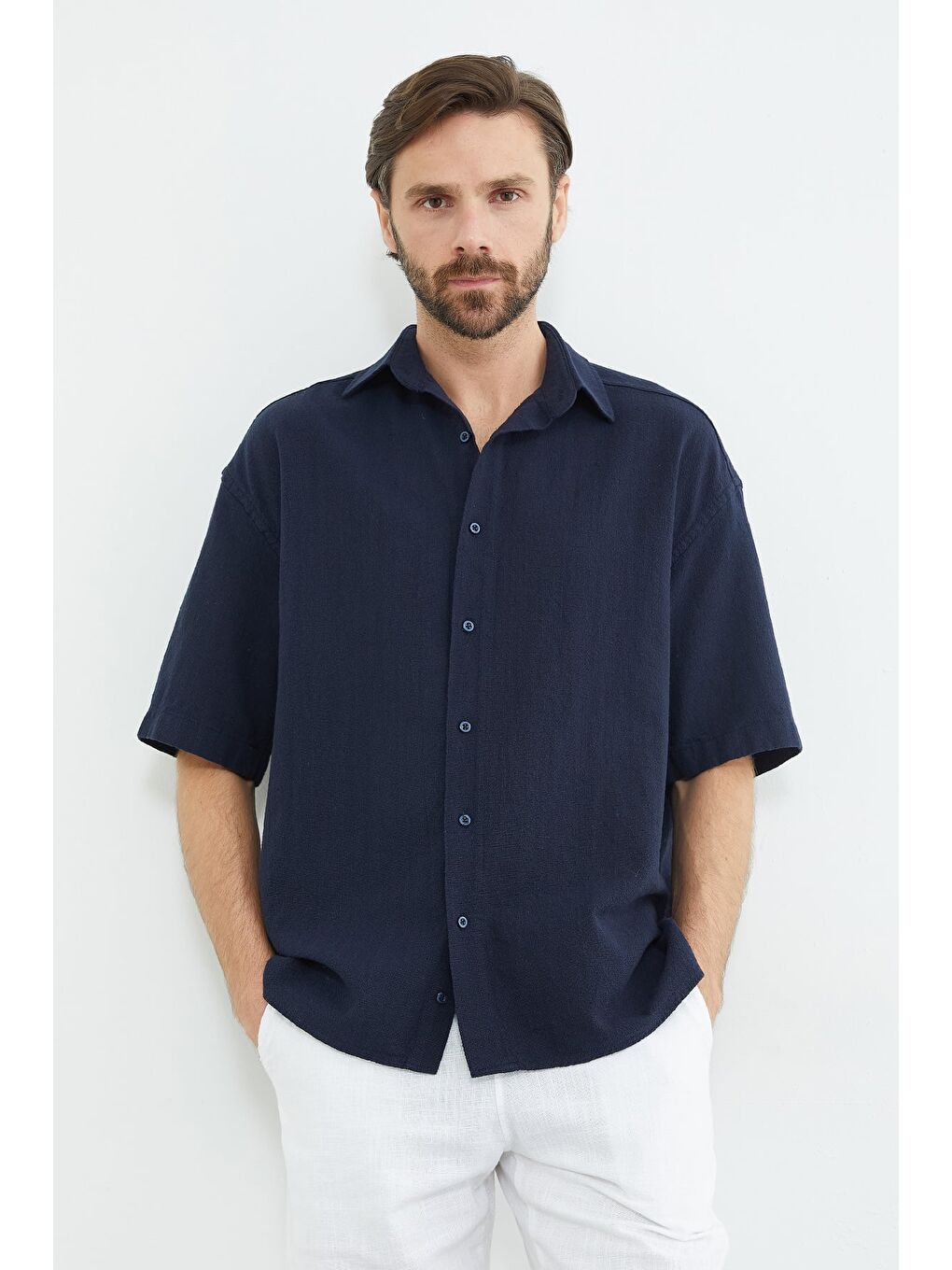 Lacivert Keten Görünümlü Kısa Kollu Gömlek