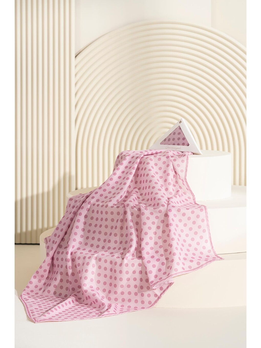 Pembe Puantiye Desen Soft Eşarp