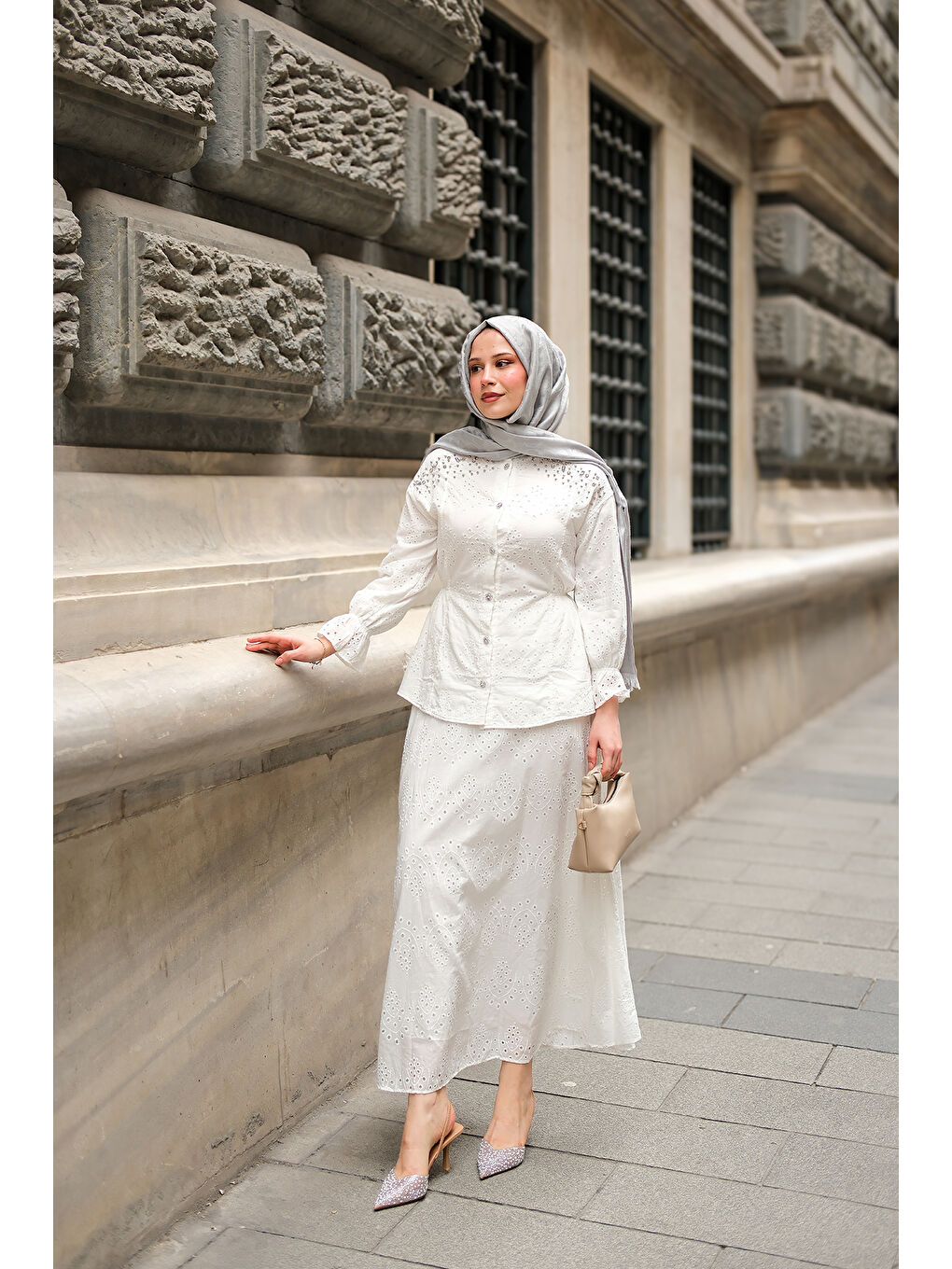 Kadın Twist işlemeli Brode Takım Beyaz