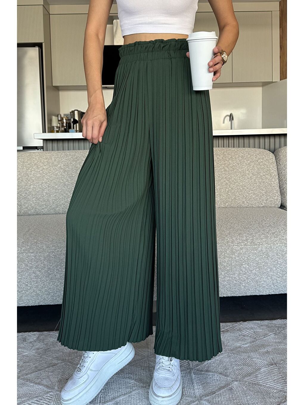 Yeşil Kadın Bel Lastikli Piliseli Bol Kesim Pantolon-1