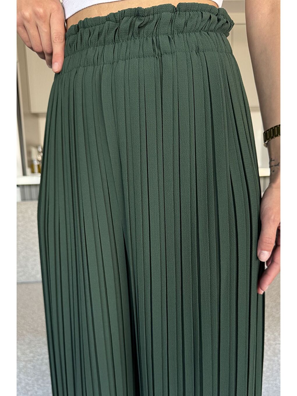 Yeşil Kadın Bel Lastikli Piliseli Bol Kesim Pantolon-3