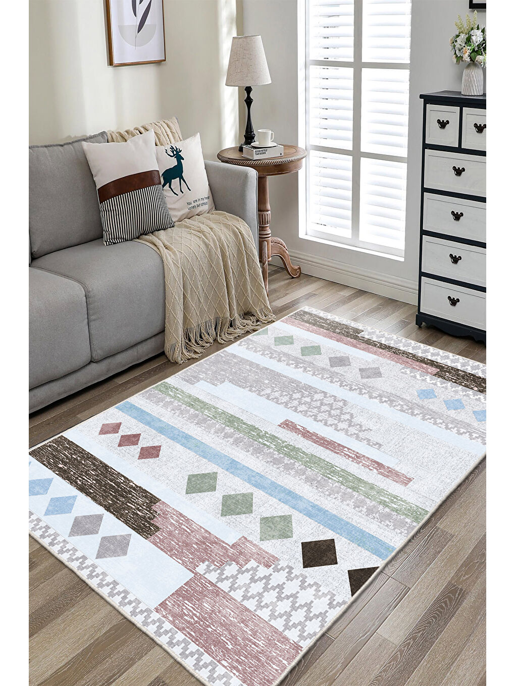 Bej Dekoratif Özel Tasarım Yıkanabilir İnce Kaymaz Tabanlı Modern Halı KECE FR50