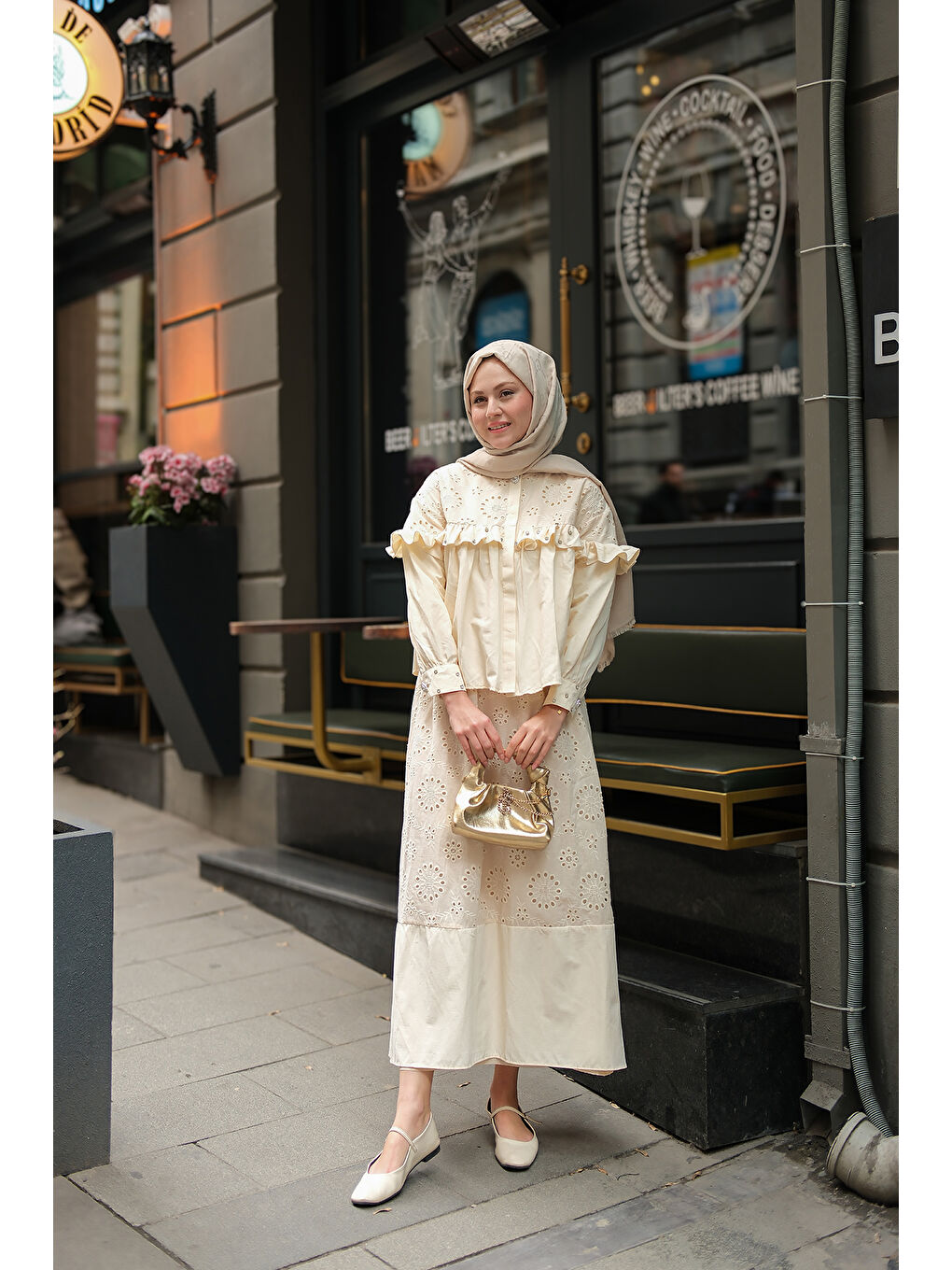 Ekru Kadın Fırfırı Taş İşlemeli Takım Krem-1