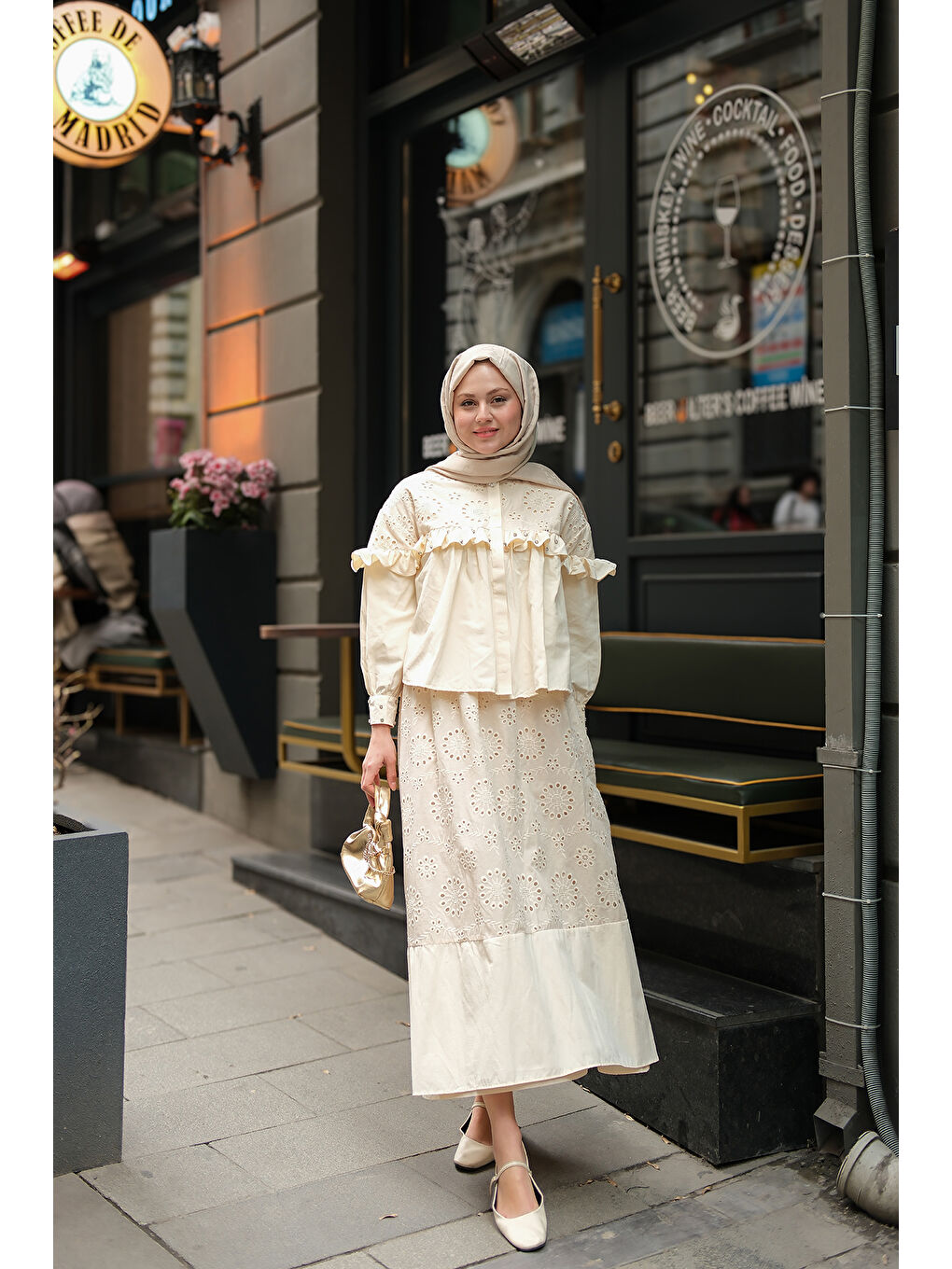 Ekru Kadın Fırfırı Taş İşlemeli Takım Krem-2