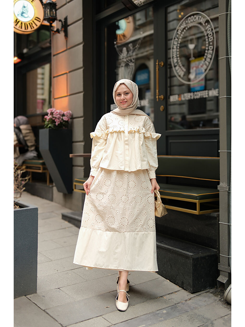 Ekru Kadın Fırfırı Taş İşlemeli Takım Krem-4