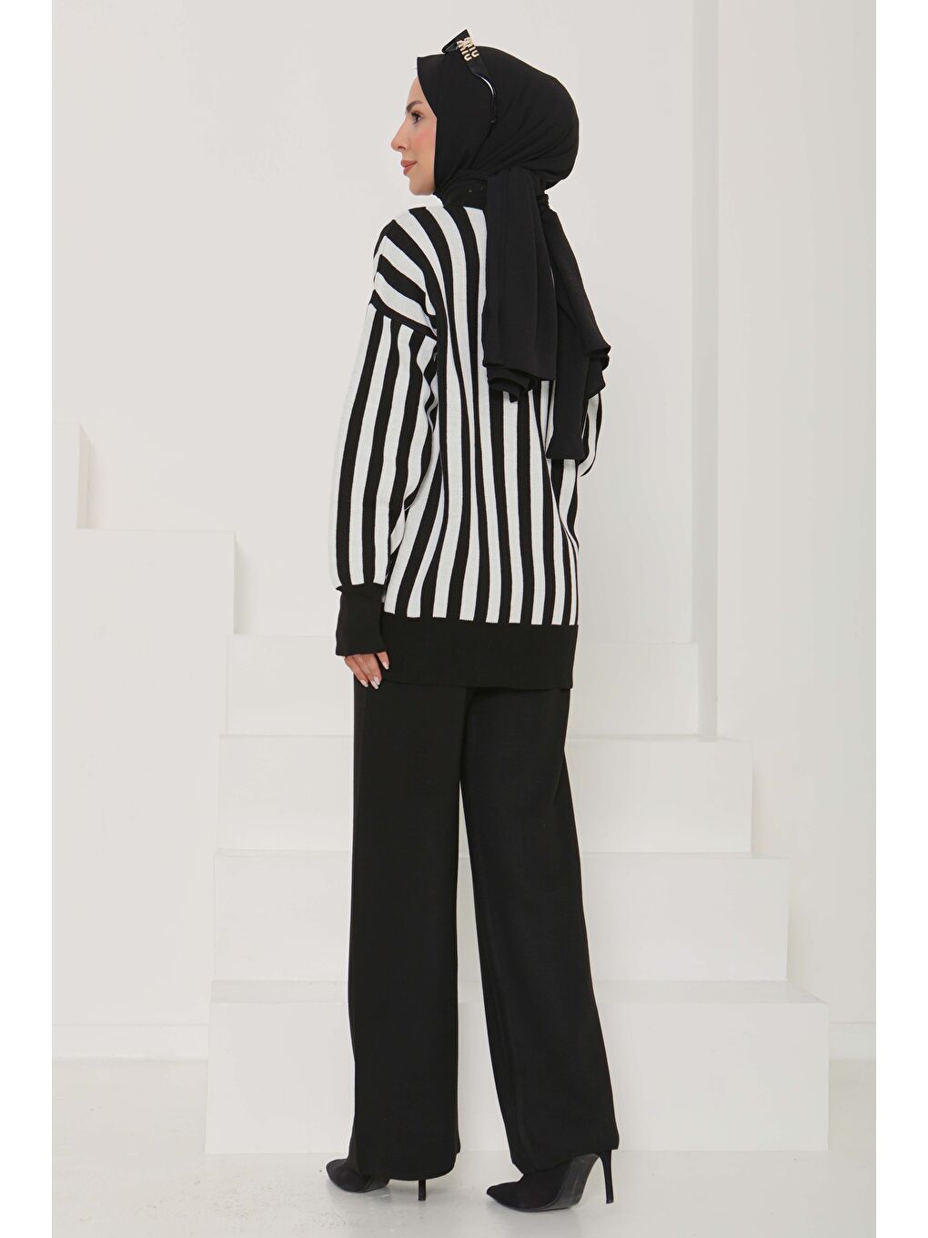 Çizgili Triko Takım Siyah - 26796-6