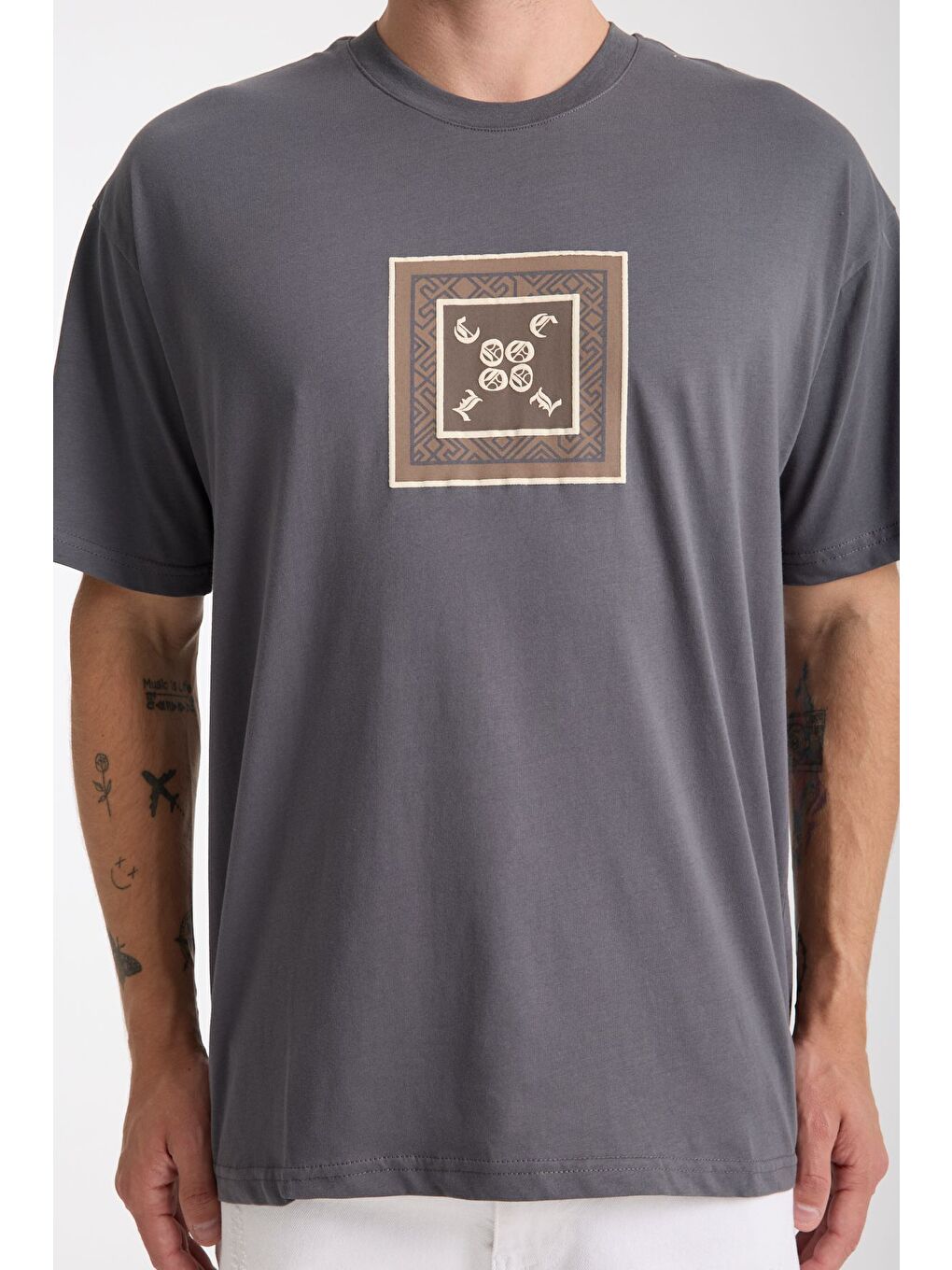 Gri Erkek Füme Cool Ön Ve Arka Baskılı Oversize Bisiklet Yaka Tişört-2