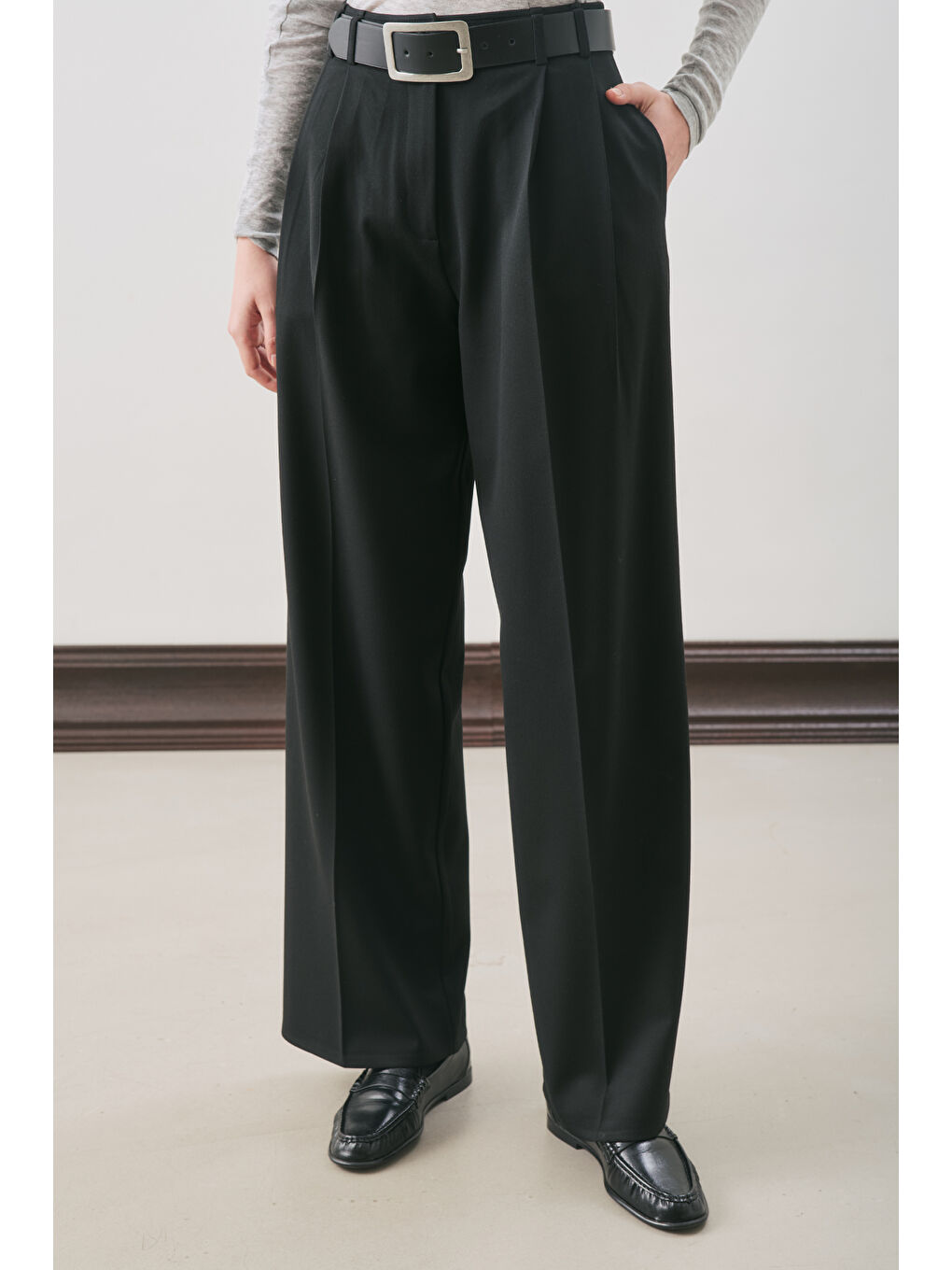 Dına Pile Detaylı Pantolon Siyah-3