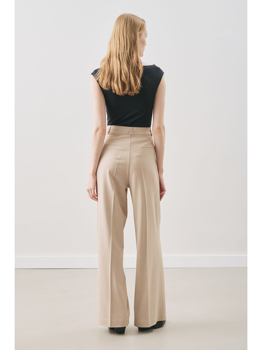 Dına Pile Detaylı Pantolon Bej-5