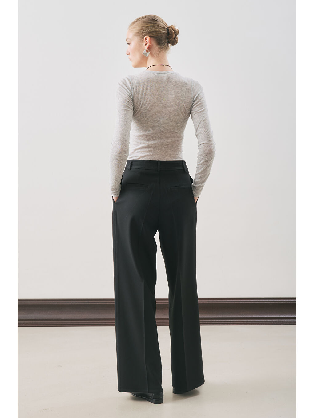 Dına Pile Detaylı Pantolon Siyah-5