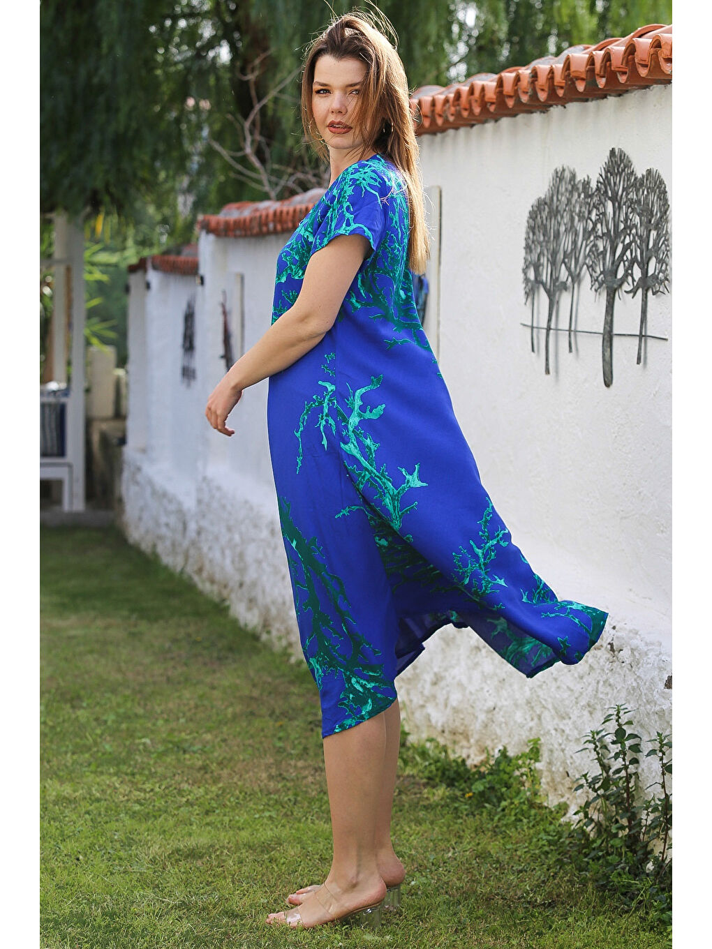Mavi V Yaka Düşük Kol Allover Baskılı Casual Viskon Dokuma Elbise 115 66-6