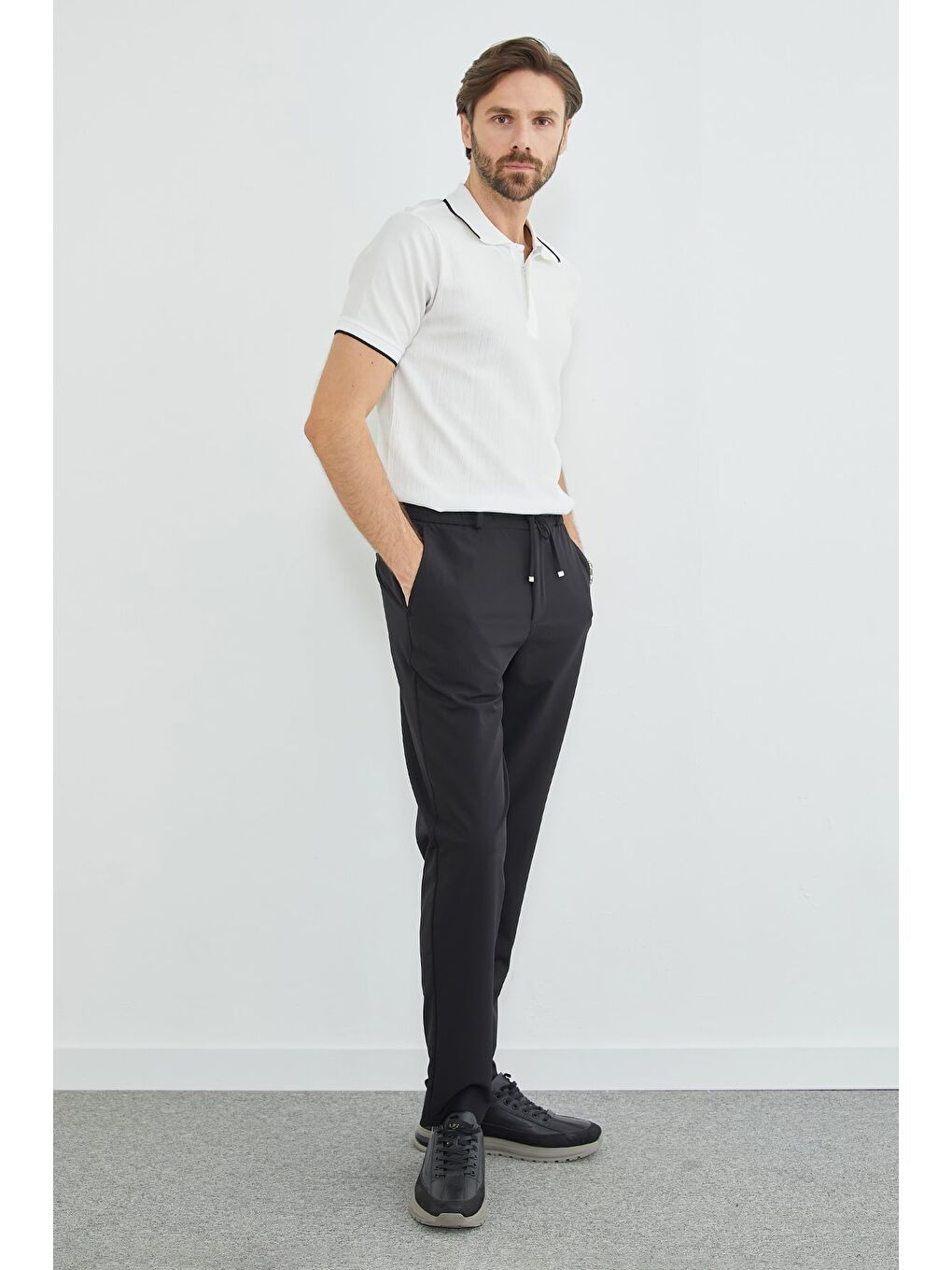 Siyah Beli Bağcıklı Lastikli Pantolon-3