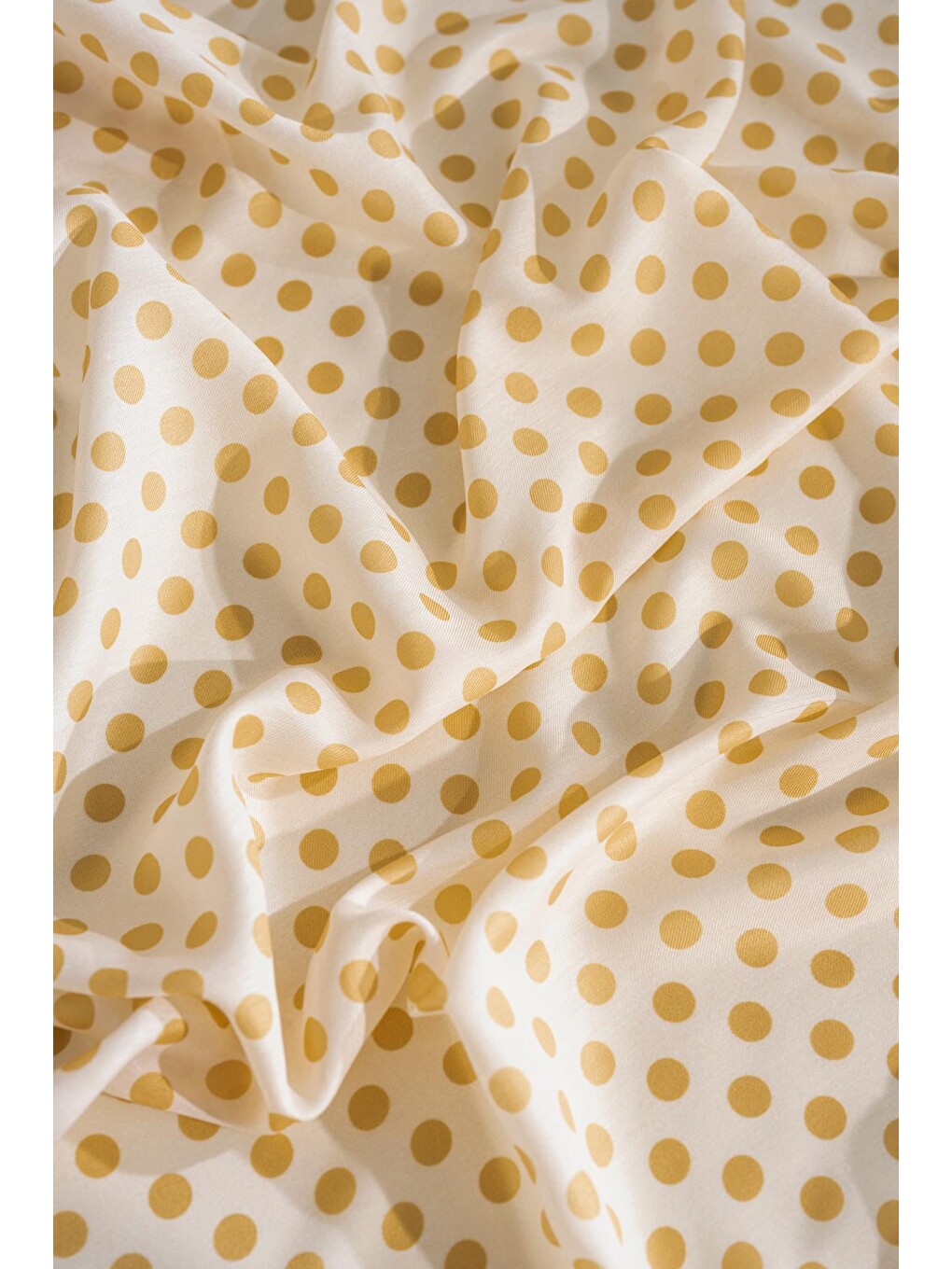 Sarı Puantiye Desen Soft Eşarp-3