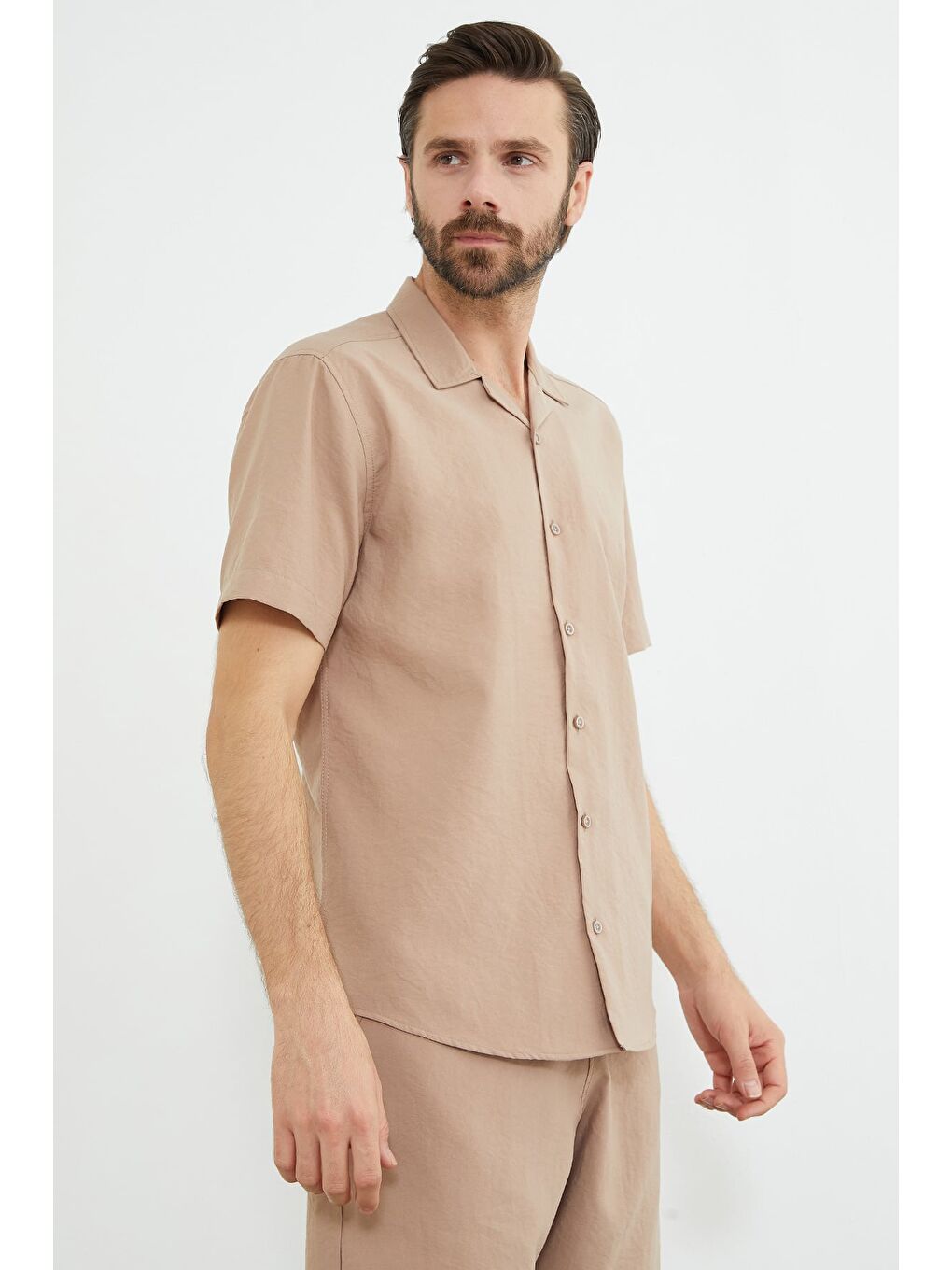 Bej Düğmeli Kısa Kollu Regular Fit Gömlek-2